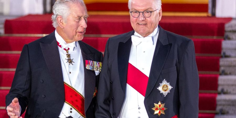 König Charles III. (l) und Bundespräsident Frank-Walter Steinmeier werden sich bei der Krönung wiedersehen.