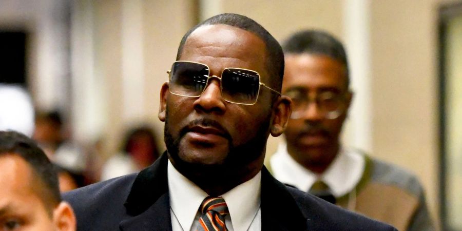 Ex-Popstar R. Kelly hat seine Rechnungen noch nicht bezahlt.