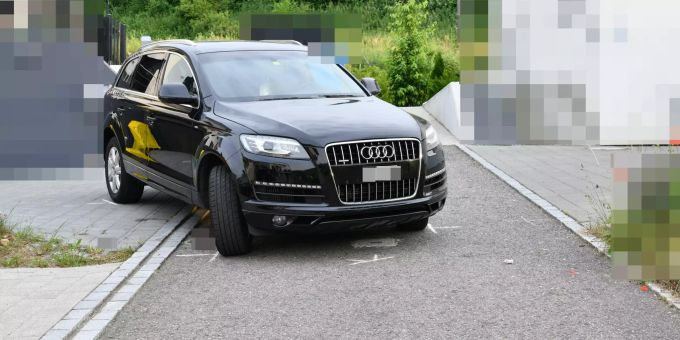 Eine Mutter erfasste mit dem SUV ihren 14 Monate alten Sohn.