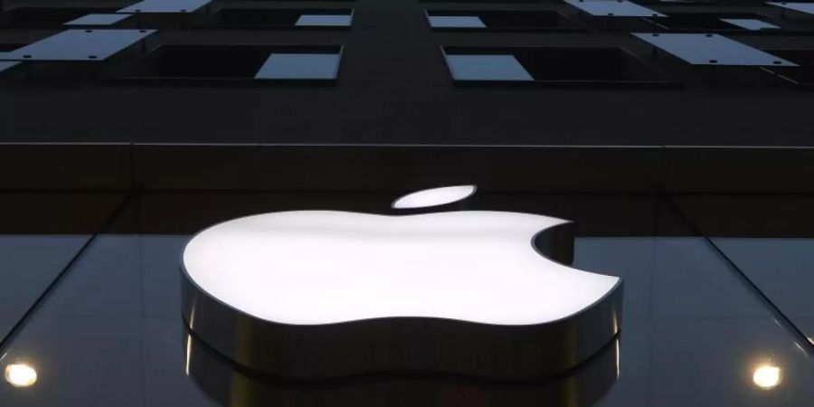 Apple will einen offenen Dialog mit dem Bundeskartellamt führen. Foto: Matthias Schrader/AP/dpa