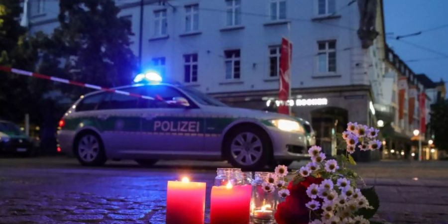 Gendeken an Opfer des Messerangriffs in Würzburg
