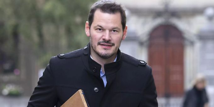 Pierre Maudet auf dem Weg in Genfer Berufungsgericht. Pierre Maudet auf dem Weg in Genfer Berufungsgericht.
