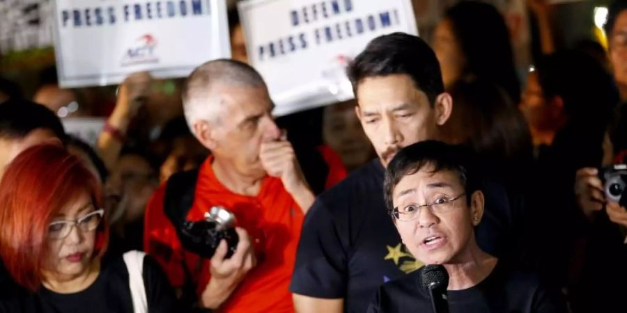 Die Journalistin Maria Ressa ist Chefredakteurin des Online-Nachrichtenportals Rappler. Foto: Bullit Marquez/AP/dpa