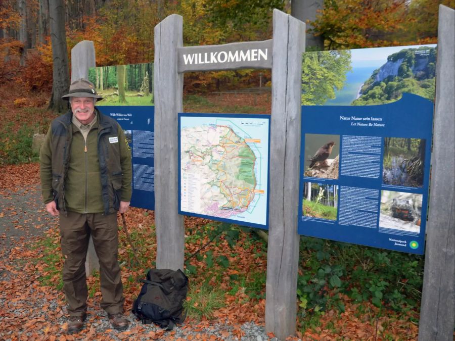 Ranger Wald Karten Holztafeln Willkommen