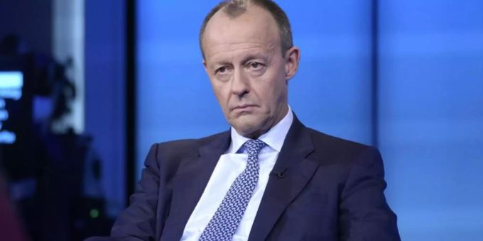 Friedrich Merz bei einer Fernsehaufzeichnung MittE des Monats. Foto: Michael Sohn/ AP Pool/dpa Friedrich Merz bei einer Fernsehaufzeichnung MittE des Monats. Foto: Michael Sohn/ AP Pool/dpa