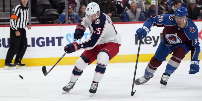 Columbus Blue Jackets linker Flügel Gregory Hofmann im Spiel gegen die Colorado Avalanche. Gregory Hofmann