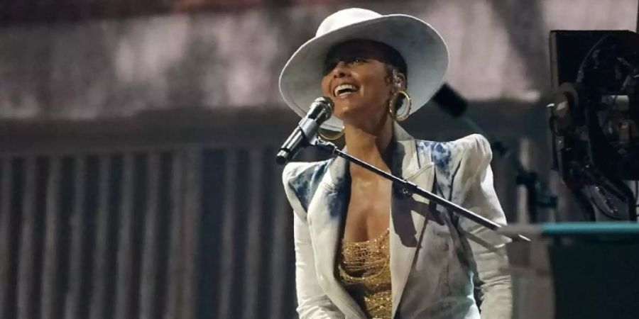 Alicia Keys wandelt in verschiedenen Welten. Foto: Chris Pizzello/Invision/AP/dpa