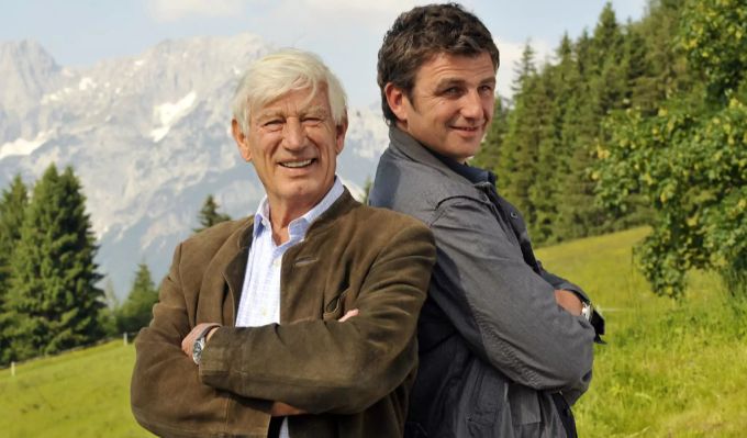 Schauspieler Siegfried Rauch (l) und Hans Sigl als «Der Bergdoktor». Hans Sigl