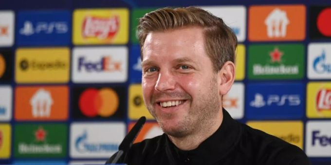 Kann gegen Salzburg wieder auf Torjäger Wout Weghorst zurückgreifen: Wolfsburg-Coach Florian Kohfeldt. Foto: Swen Pförtner/dpa