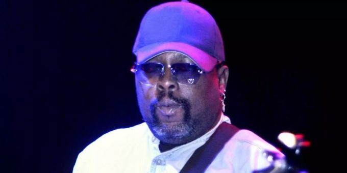 Reggae-Star Robbie Shakespeare ist gestorben. robbie shakespeare