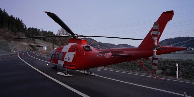 Ein Rega-Helikopter hatte am Samstag eine Panne. rega