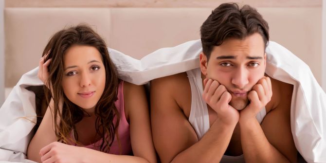 Paar skeptisch nach Sex