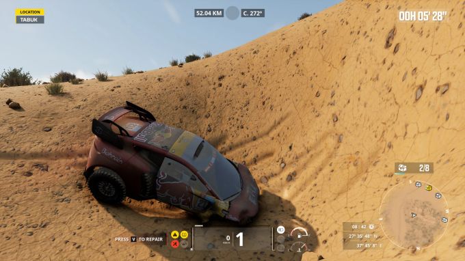 Ein schwer lädierter Prodrive Hunter von Sébastien Loeb. Auf Knopfdruck wird repariert, dafür setzt es aber eine Zeitstrafe. Dakar Desert Rally