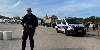 Schon wieder - Schloss Versailles wegen Bombendrohung evakuiert