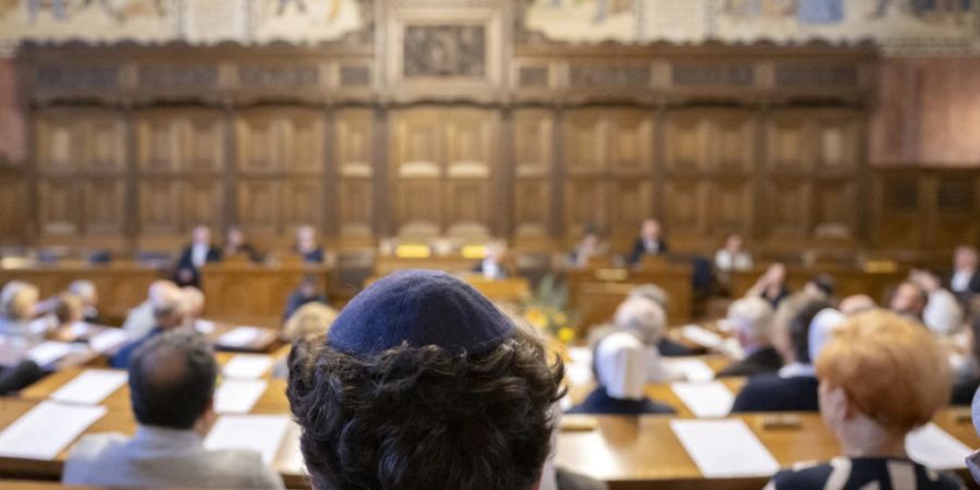 Die jüdischen Vertreter im Vorstand der Interreligiösen Arbeitsgemeinschaft Schweiz (IRAS) fordern nach dem Terror der Hamas, dass IRAS-Präsidentin Rifa’at Lenzin als Präsidentin oder als Mitglied der Gesellschaft Schweiz-Palästina zurücktritt. (Archivbild)