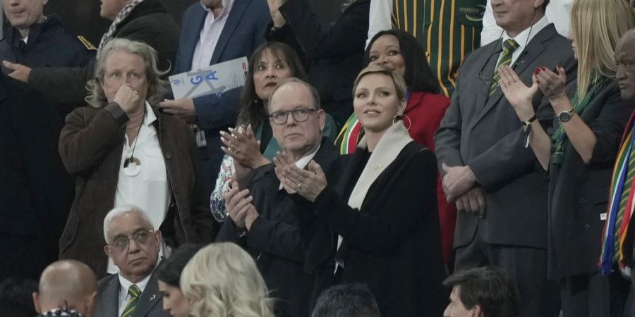 Charlène und Albert besuchten das Finale der Rugby-WM, die Fürstin von Monaco war sichtlich begeistert von ihrem Nationalteam.