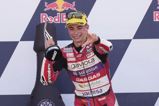 David Alonso feiert in der Moto3 seinen zweiten Sieg in Serie. Moto3