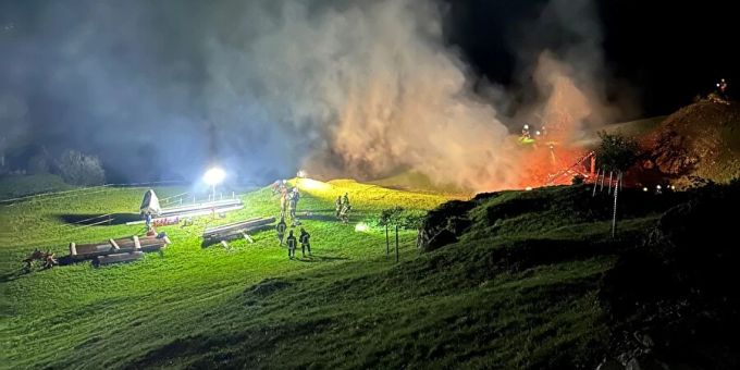 Silenen UR - Stall bei Brand völlig zerstört – Tiere in Sicherheit