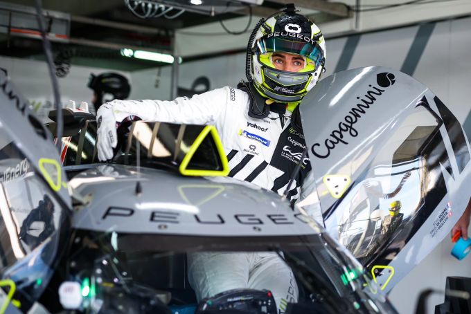Nico Müller im Einsatz für Peugeot in der Langstrecken-WM. Nico Müller Peugeot WEC