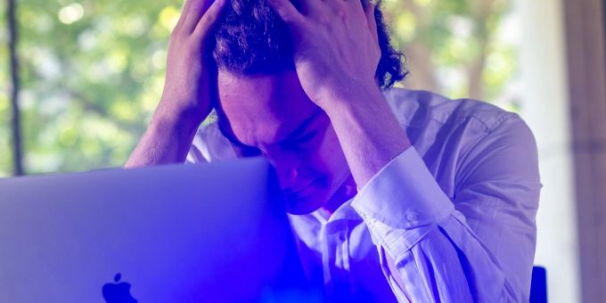 Von null auf hundert geht nicht: Wer mit Post Covid wieder in den Beruf einsteigen möchte, sollte gerade anfangs immer unter der Belastungsgrenze bleiben. post covid