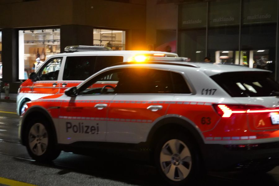 Polizisten bei der Anti-WEF-Demo in Zürich.