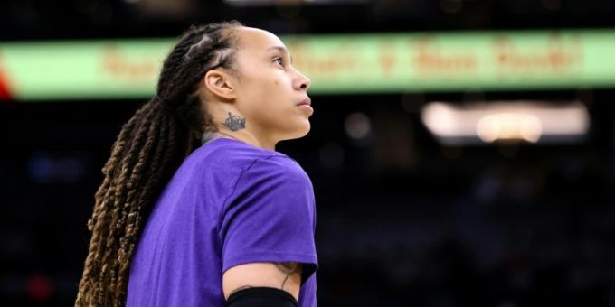 Brittney Griner vor einem WNBA-Spiel 2021 in Phoenix im US-Bundesstaat Arizona Brittney Griner