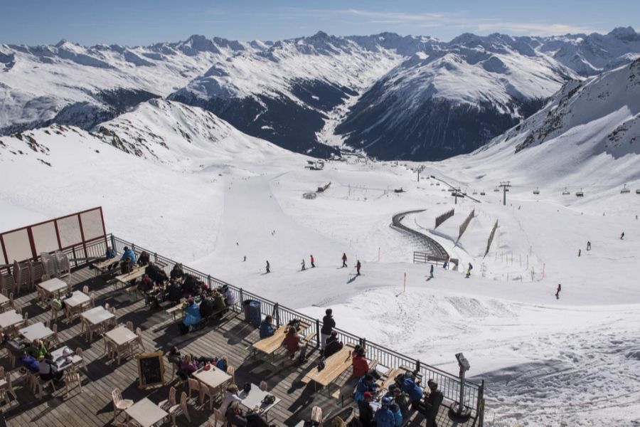 Wenn nicht gerade WEF ist, ist das Bergrestaurant Weissfluhjoch immer gut besucht.