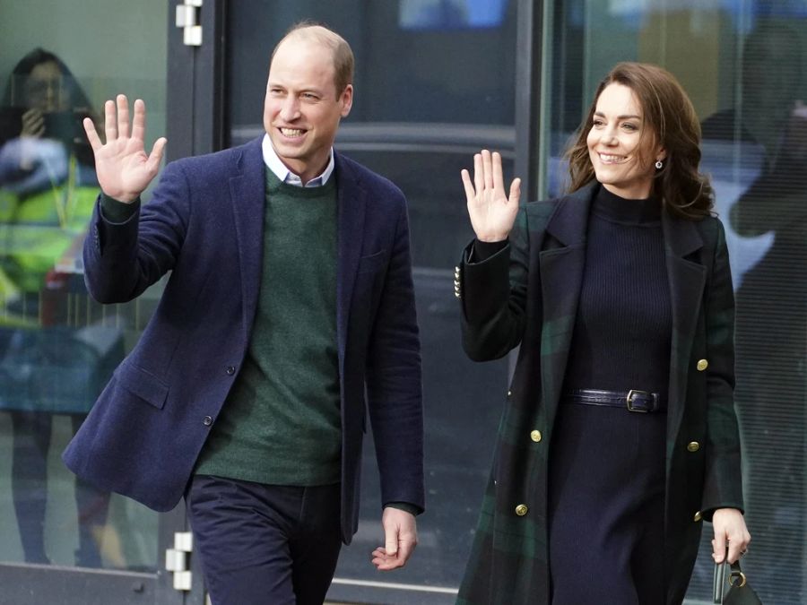 William und Kate strahlen – obwohl sie derzeit wenig Grund dafür haben.