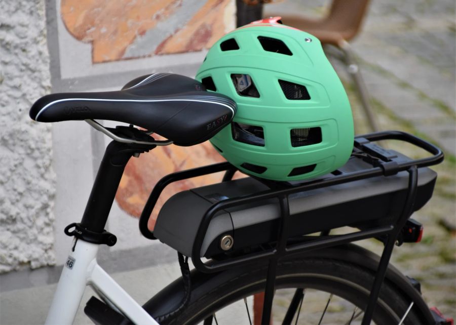 Velo Elektro Helm Schutz