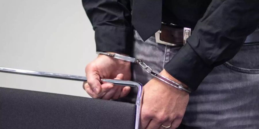 Der 44-jährige Angeklagte hatte zugegeben, unter anderem Nacktbilder seiner früheren Partnerin öffentlich gemacht zu haben. Foto: Frank Rumpenhorst