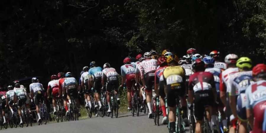Das Profil der 8. Etappe der Tour de France ist prädestiniert für Fluchtgruppen. Foto: Thibault Camus/AP