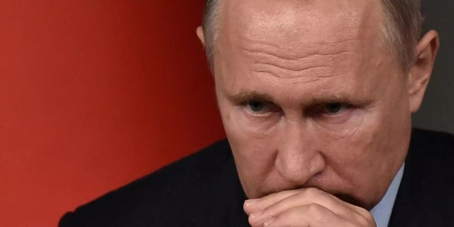 Der Schamane sah in Putin die Wurzel allen Übels