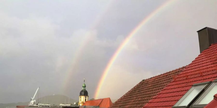 Doppelter Regenbogen Schweiz