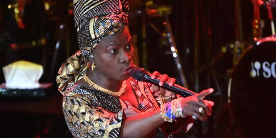 Angelique Kidjo bringt Afrika nach Berlin. Foto: Henning Kaiser/Archiv