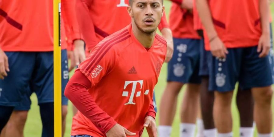 Ist zum Fixpunkt im 4-3-3-System von Trainer Niko Kovac geworden: Thiago. Foto: Matthias Balk