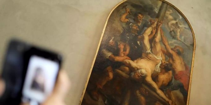 In der Kirche Sankt Peter hängt Rubens' «"Die Kreuzigung Petri». Foto: In der Kirche Sankt Peter hängt Rubens' «"Die Kreuzigung Petri». Foto: