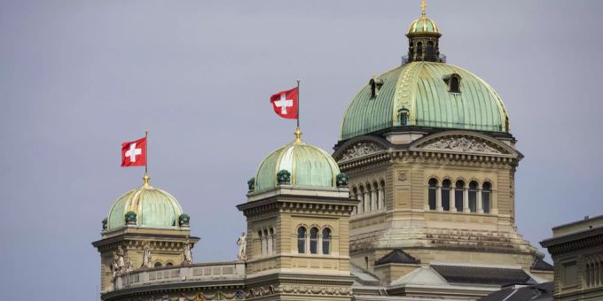 Ab dem 1. Oktober 2024 treten in Gemeinden mit vielen Zweitwohnungen weniger strikte Bauauflagen in Kraft, wie der Bundesrat am Freitag bekanntgab. (Symbolbild) Bundesrat