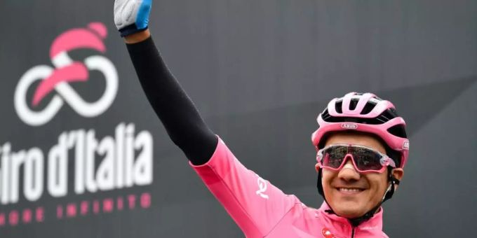 Hat seinen Vorsprung im Kampf um das Rosa Trikot weiter ausgebaut: Richard Carapaz. Foto: Massimo Paolone/Lapresse/Lapresse via ZUMA Press Hat seinen Vorsprung im Kampf um das Rosa Trikot weiter ausgebaut: Richard Carapaz. Foto: Massimo Paolone/Lapresse/Lapresse via ZUMA Press