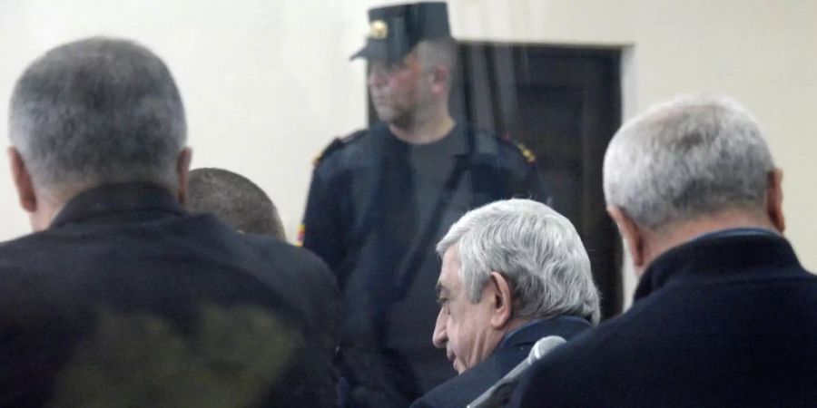 Ex-Präsident Sersch Sarkissjan im Gericht