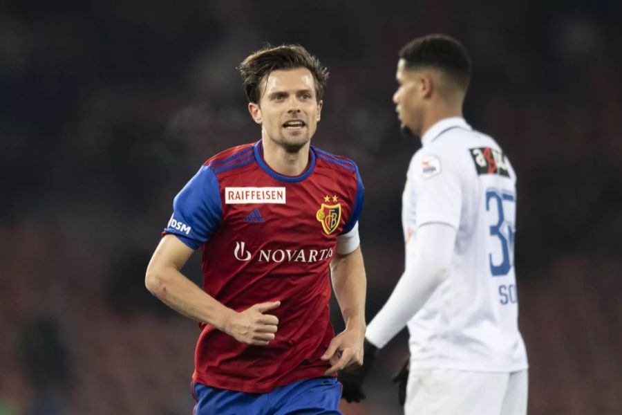 Rot-Rückkehrer Valentin Stocker erhöht für die Gäste aus Basel mit einem sehenswerten Treffer auf 2:0.