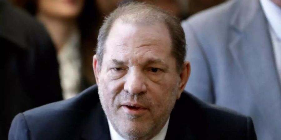 Harvey Weinstein drohen bis zu 29 Jahre Haft. Foto: Mark Lennihan/AP/dpa