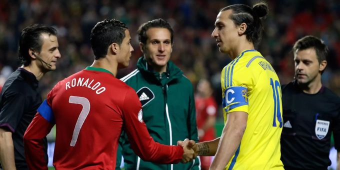 Am Donnerstag kommt es in der Coppa Italia zum Gigantenduell zwischen Ronaldo (l.) und Ibrahimovic (r.). Zlatan Ibrahimovic Ronaldo Handshake