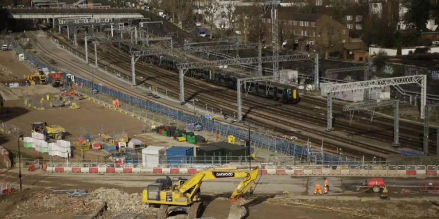 Die Baustelle für die neue Hochgeschwindigkeitsverbindung im Bahnhof in Euston in London. (Archivbild)