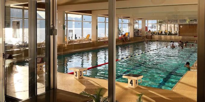 Hallenbad Hallenbad