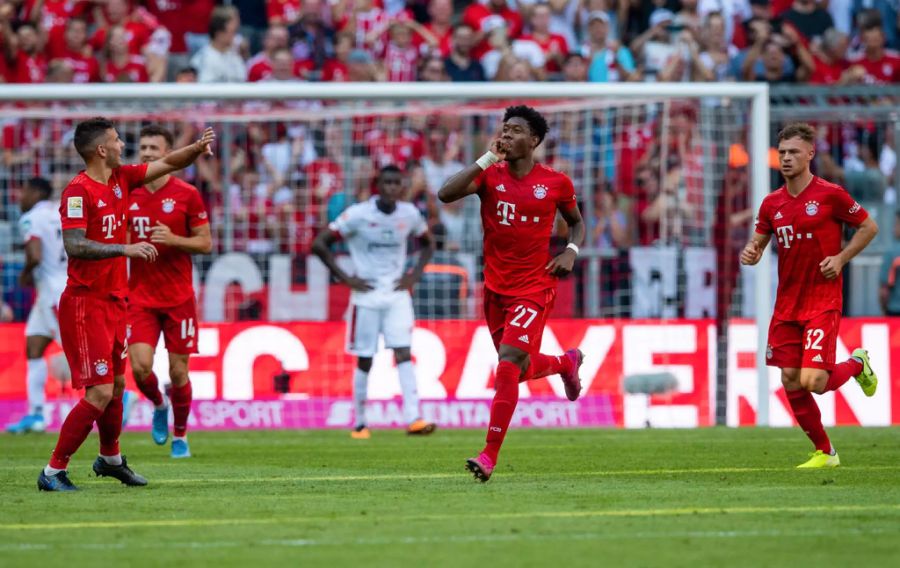 In der Bundesliga steht Bayern München mit vier Punkten Vorsprung an der Tabellenspitze.