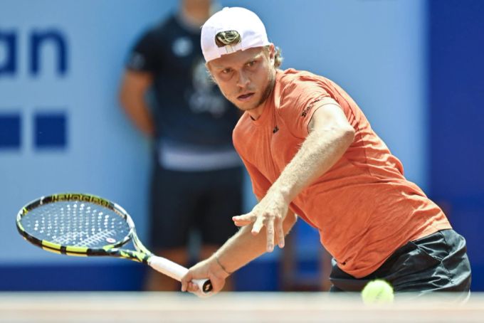 Im zweiten Satz hätte Alexandre Muller beinahe gegen Dominic Thiem gewonnen. dominic thiem gstaad