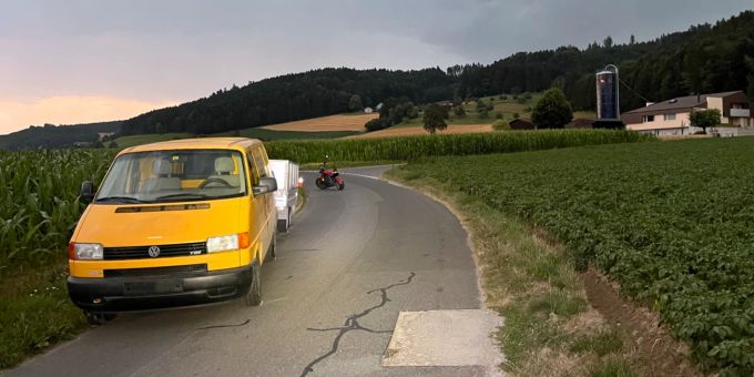 Polizeihund spürt 32-Jährigen nach Unfall in Dagmersellen auf. Dagmersellen