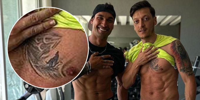 «Graue Wölfe» - Zeigt Ex-DFB-Star Özil hier ein rechtsextremes Tattoo?