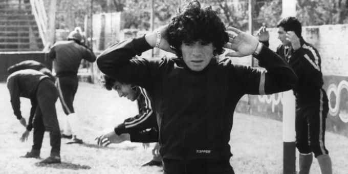 Diego Maradona legte eine beeindruckende Fussball-Karriere auf den Rasen. Diego Maradona