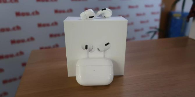 AirPods Pro Apple